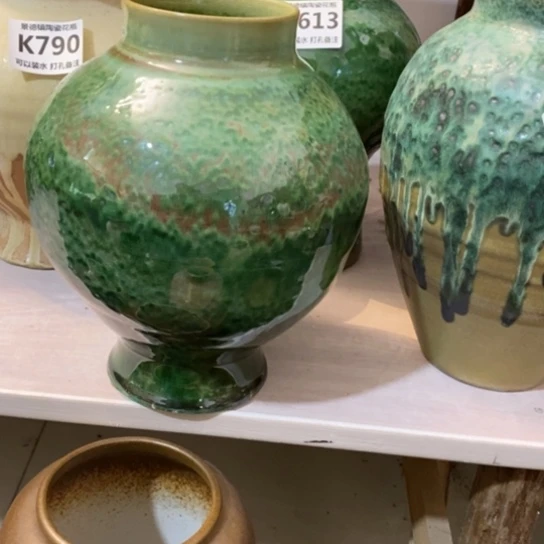 瓶景德镇陶瓷。景德镇陶瓷