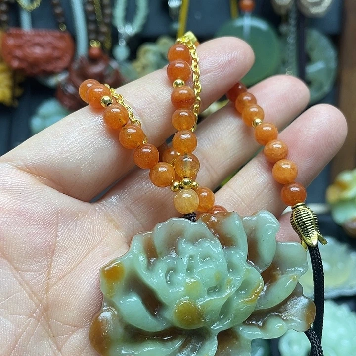 未镶嵌蛇纹石玉颈饰