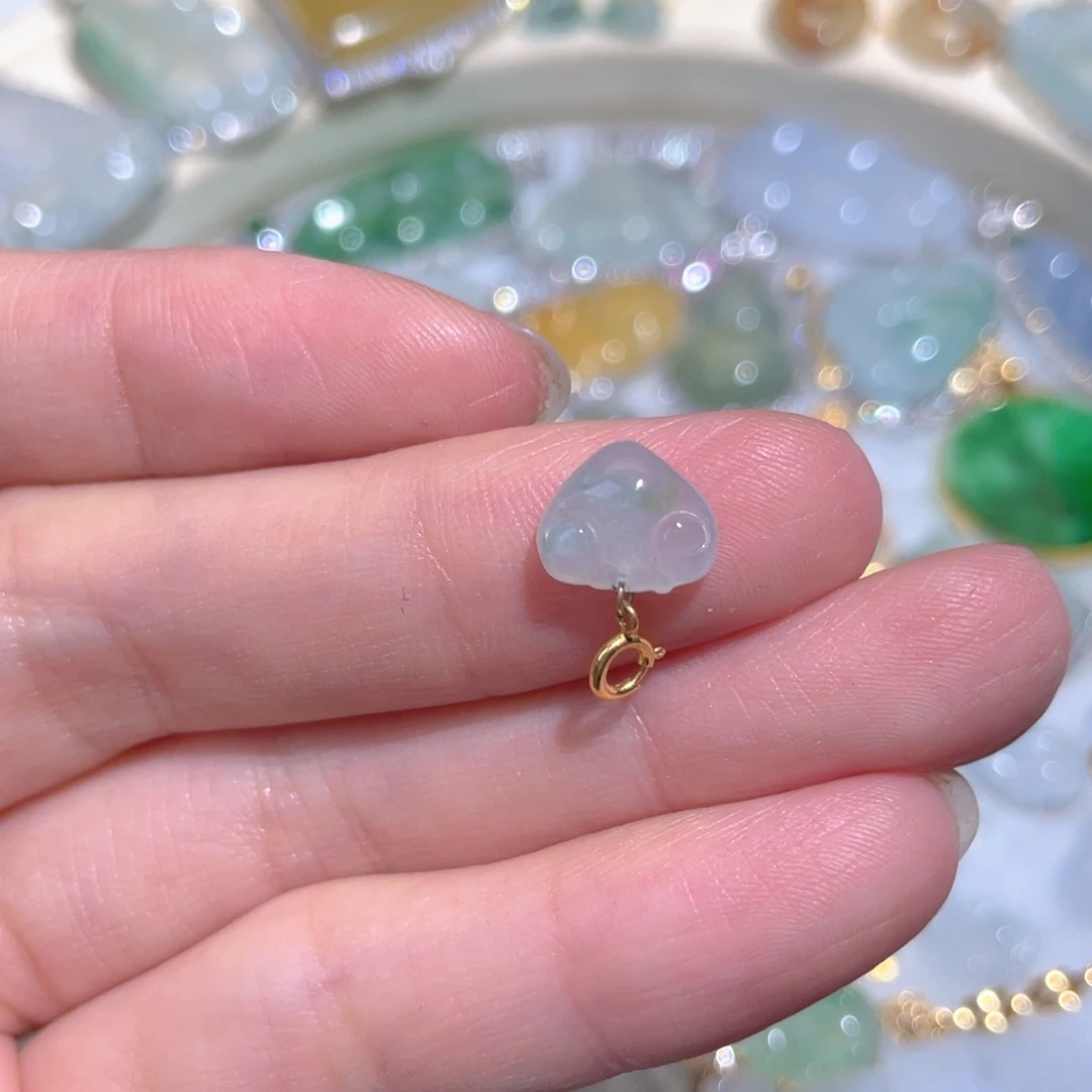 翡翠颈饰18K金镶嵌翡翠