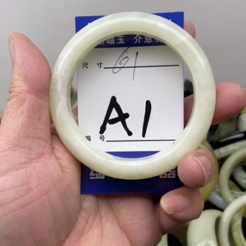 未镶嵌蛇纹石玉手镯