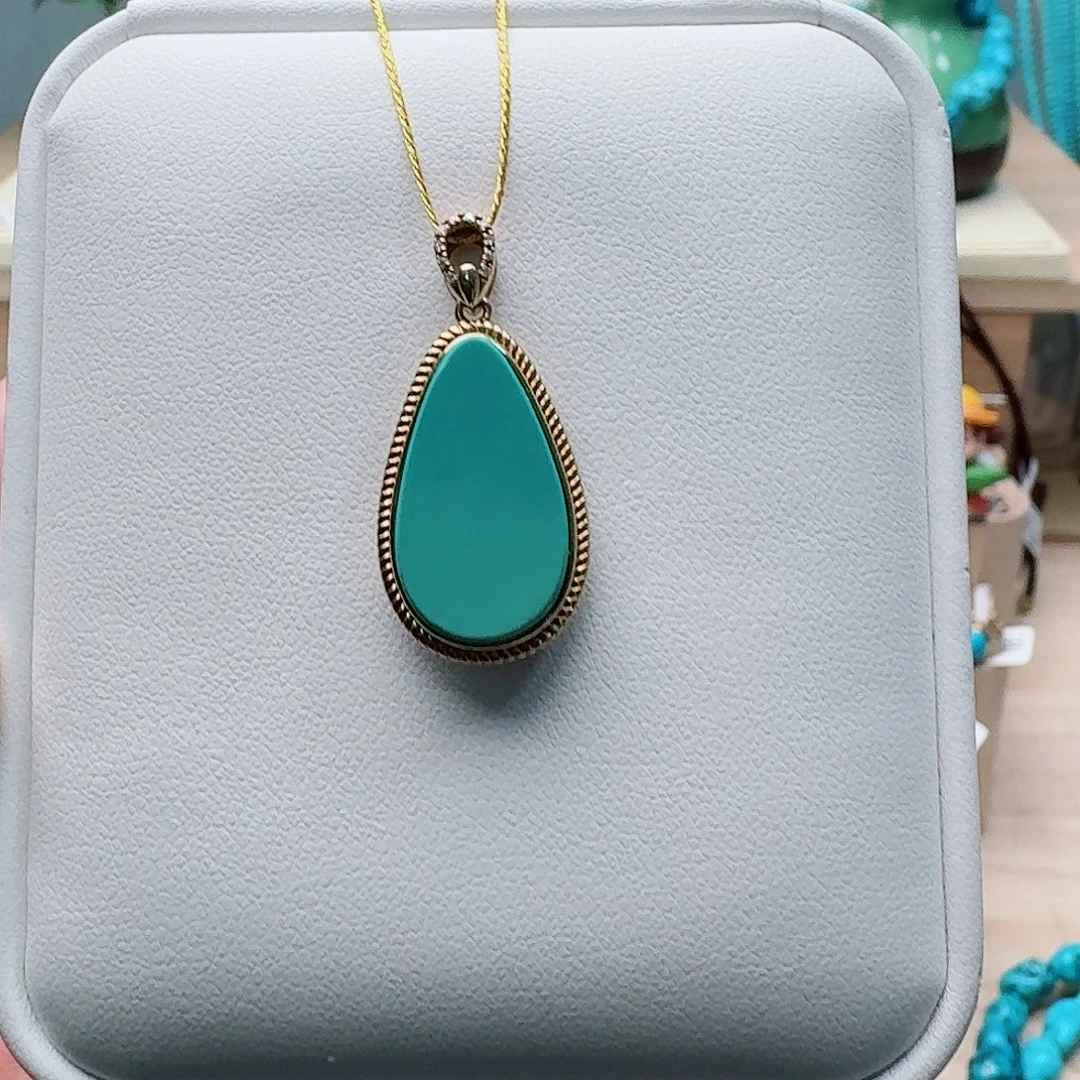 绿松石18K金镶嵌颈饰