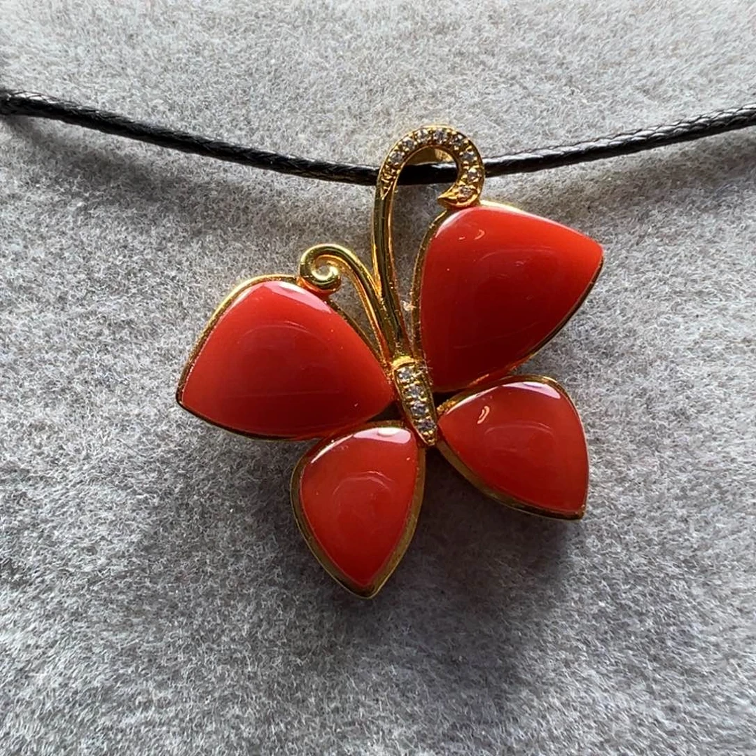 南红玛瑙18K金镶嵌吊坠