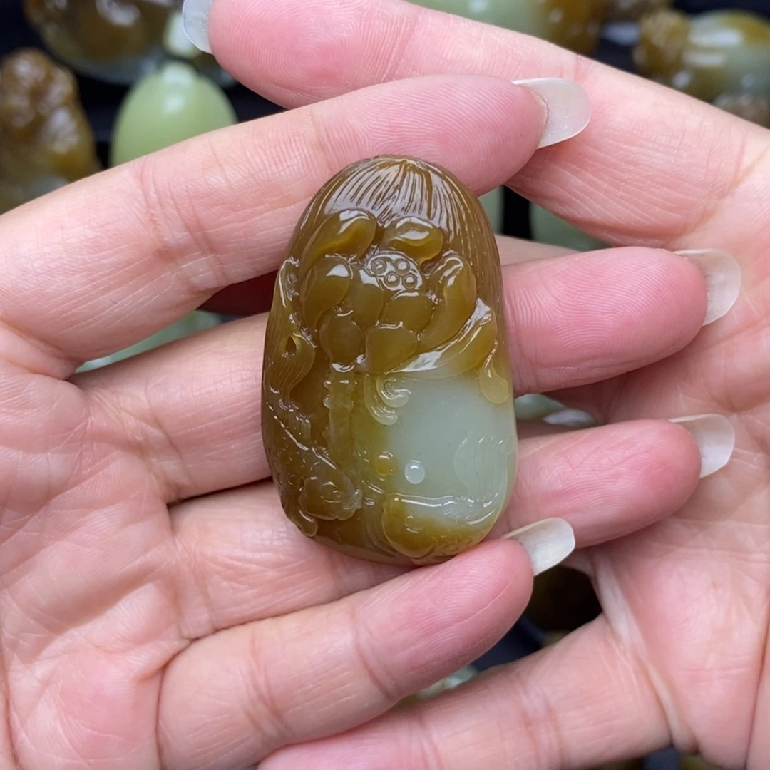 和田玉未镶嵌挂件