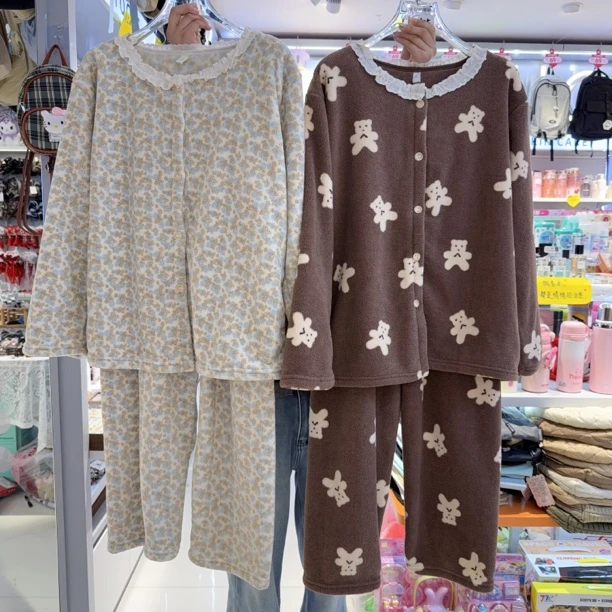 【精灵家】女士雪妮绒圆领开扣花边家居服套装
