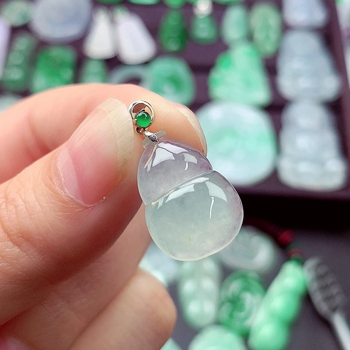 翡翠18K金镶嵌吊坠(不含链)葫芦