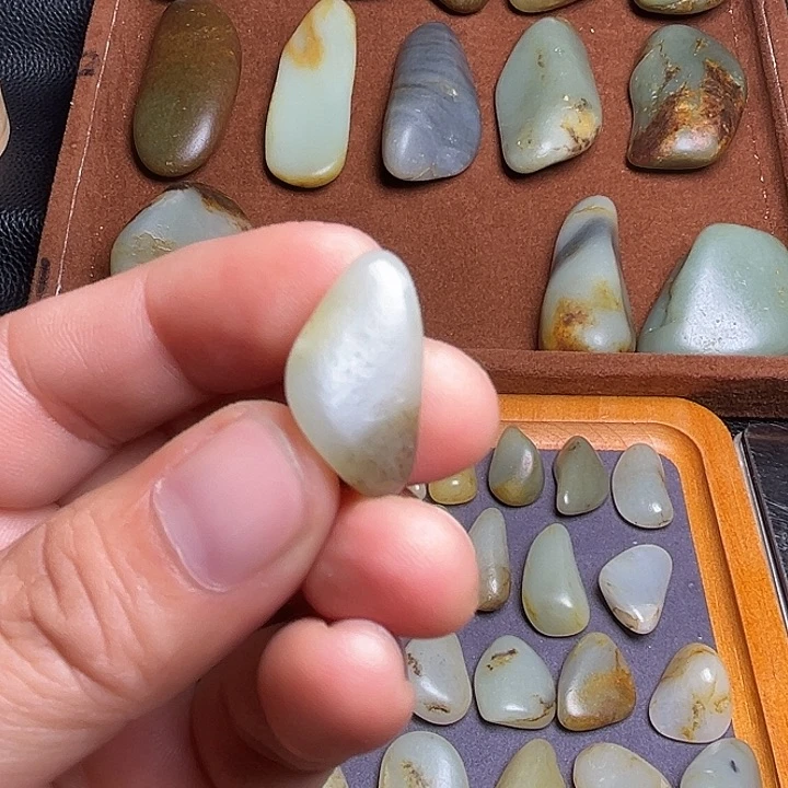 和田玉未镶嵌颈饰A****g