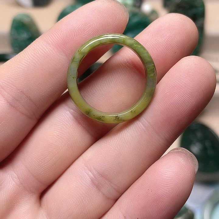 未镶嵌独山玉戒指