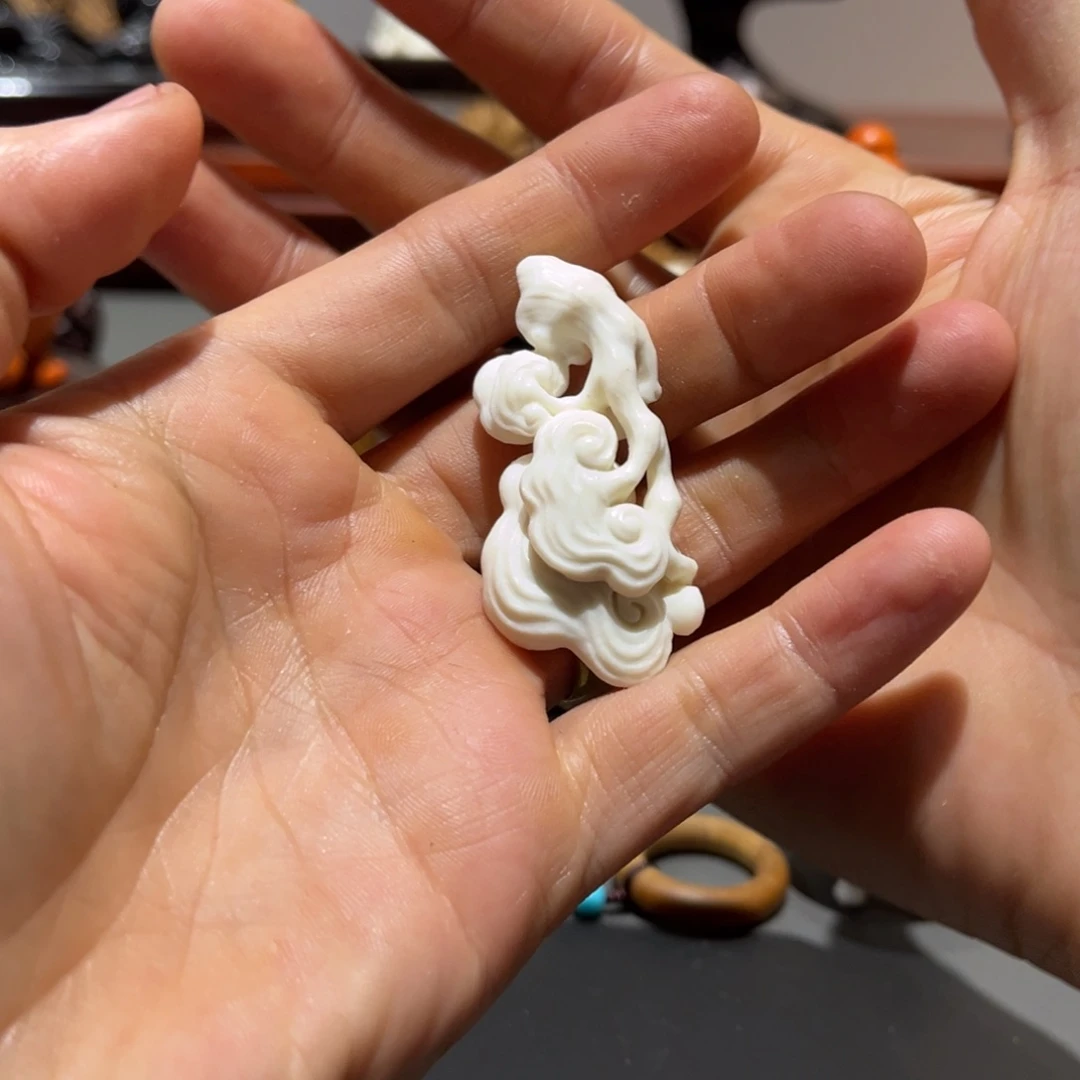 木鹿角雕刻挂件设计制作