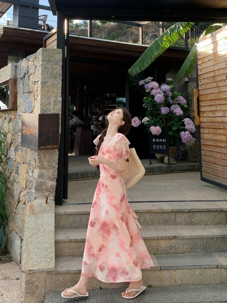 大码女装夏新款荷叶边缎面V领碎花系带收腰显瘦连衣裙