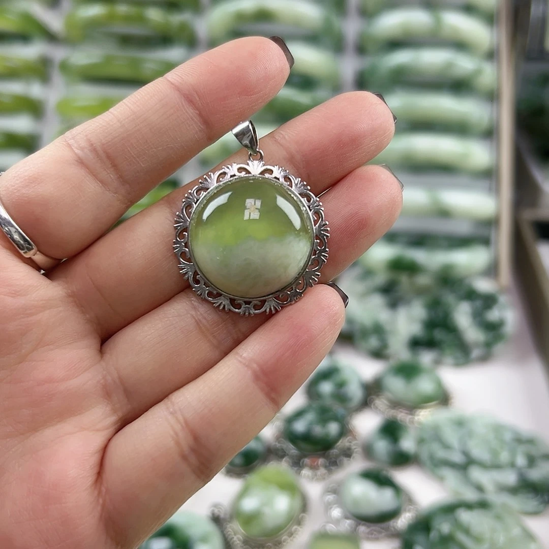 蛇纹石玉银S925镶嵌颈饰