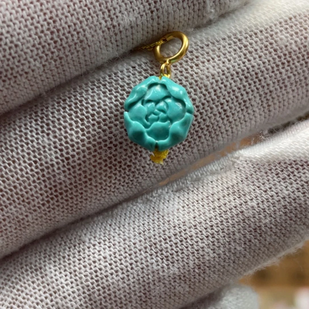 绿松石未镶嵌挂件