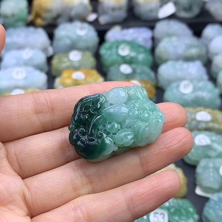 翡翠未镶嵌颈饰天然缅甸A货翡翠貔貅吊坠