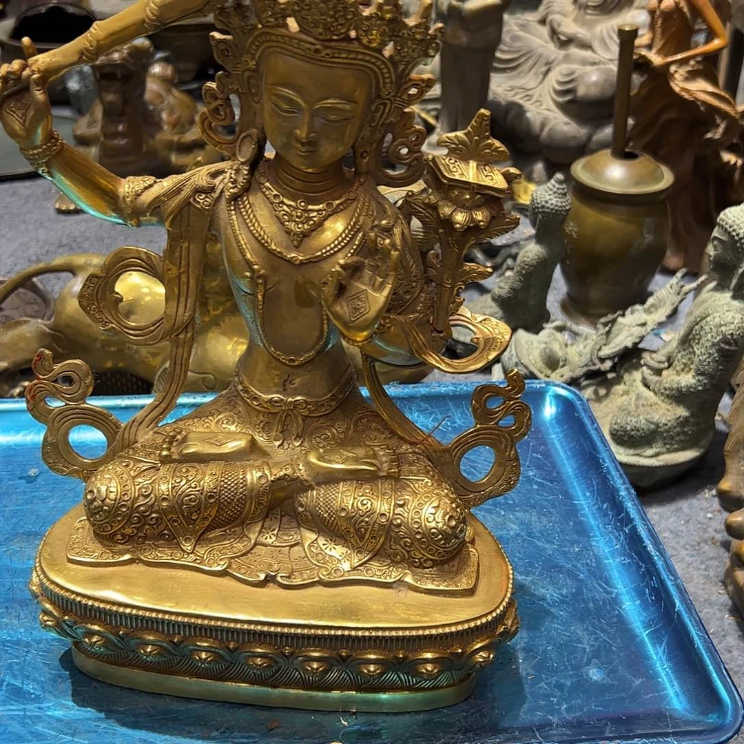 王****喆微瑕疵黄铜摆件工艺品
