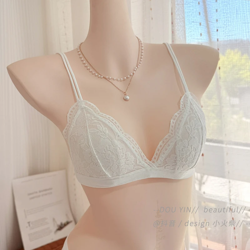 一字带超薄防凸蕾丝内衣女吊带细肩带无钢圈显小文胸罩法式三角杯