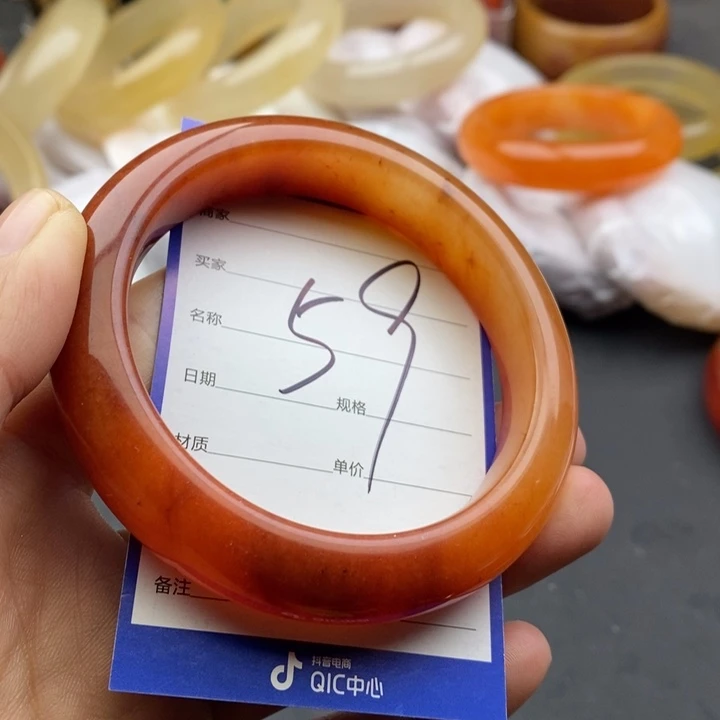 未镶嵌手镯石英质玉