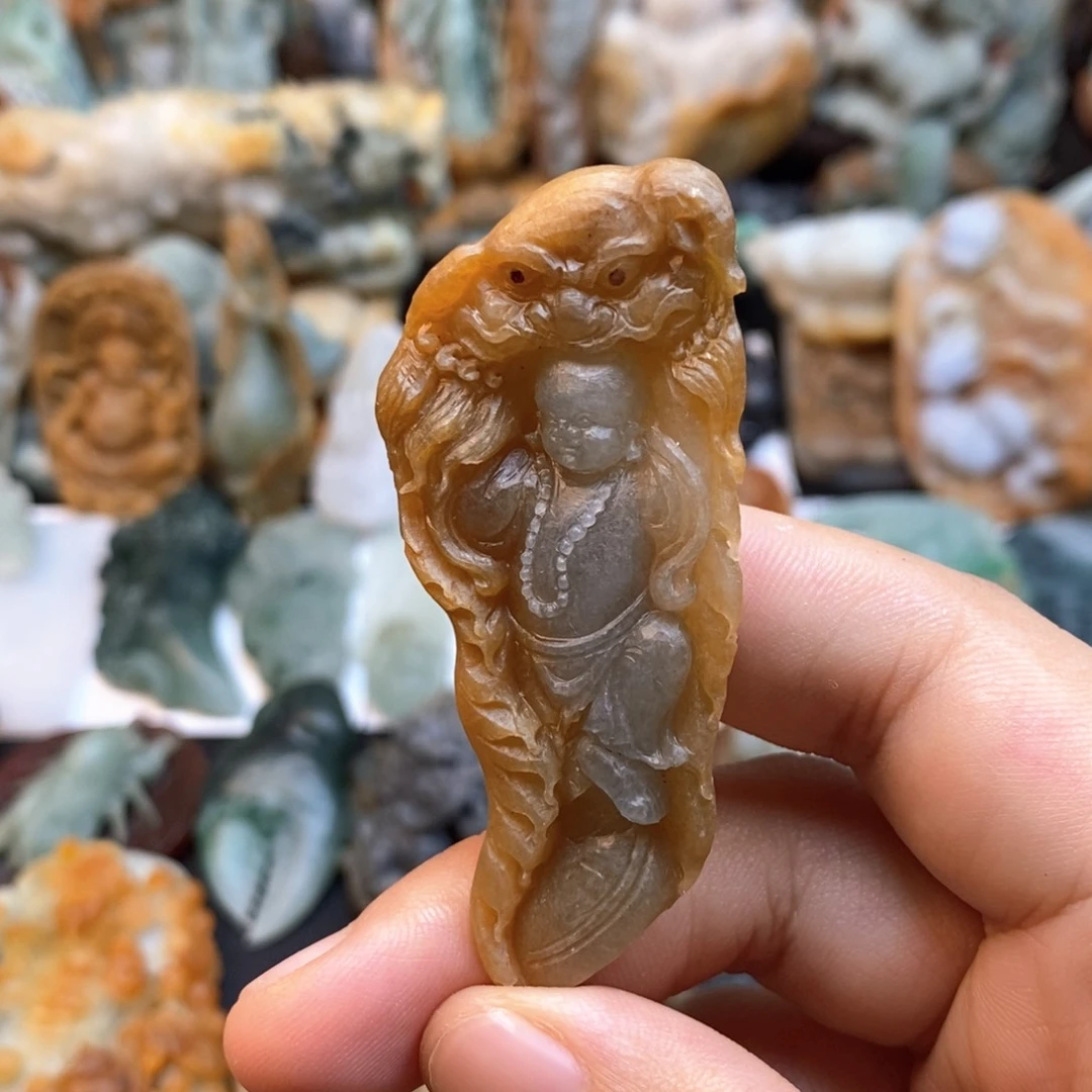 定制翡翠未镶嵌特色1
