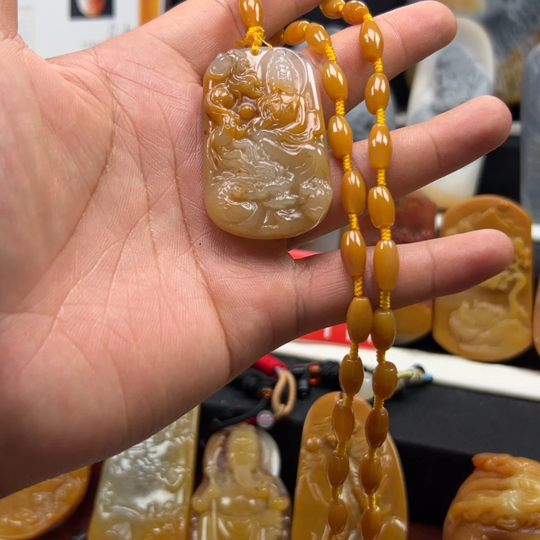 石英质玉（黄龙玉）未镶嵌黄龙玉