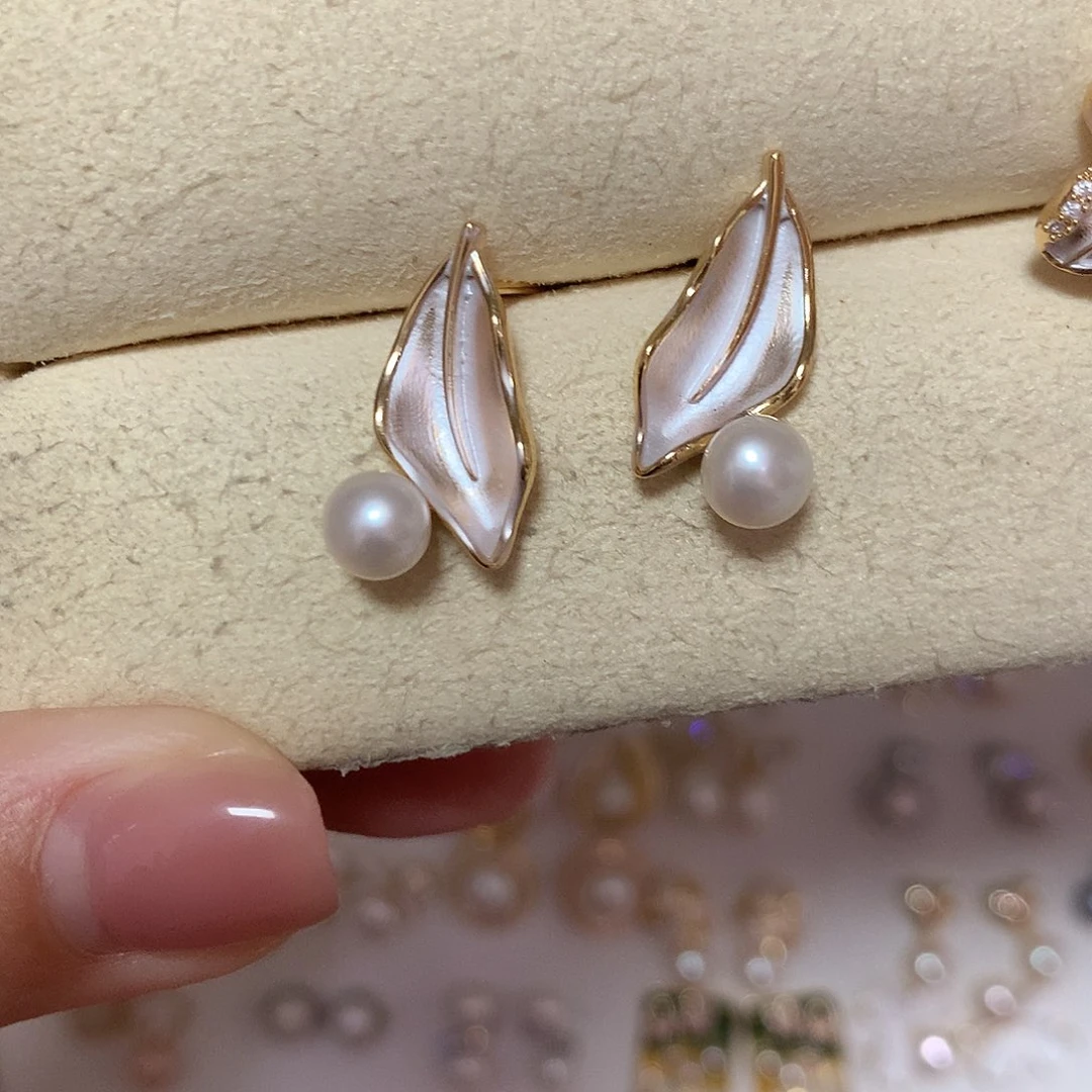 淡水珍珠耳饰合金