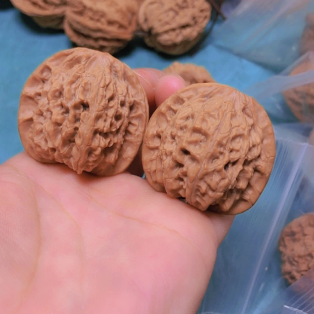 【闪购商品】摆件核桃38凤眼修尖