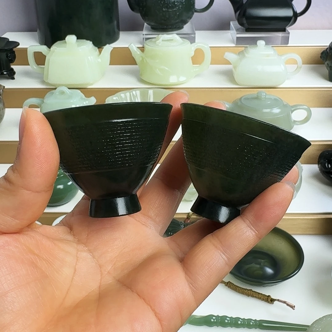 看***客和田玉未镶嵌挂件