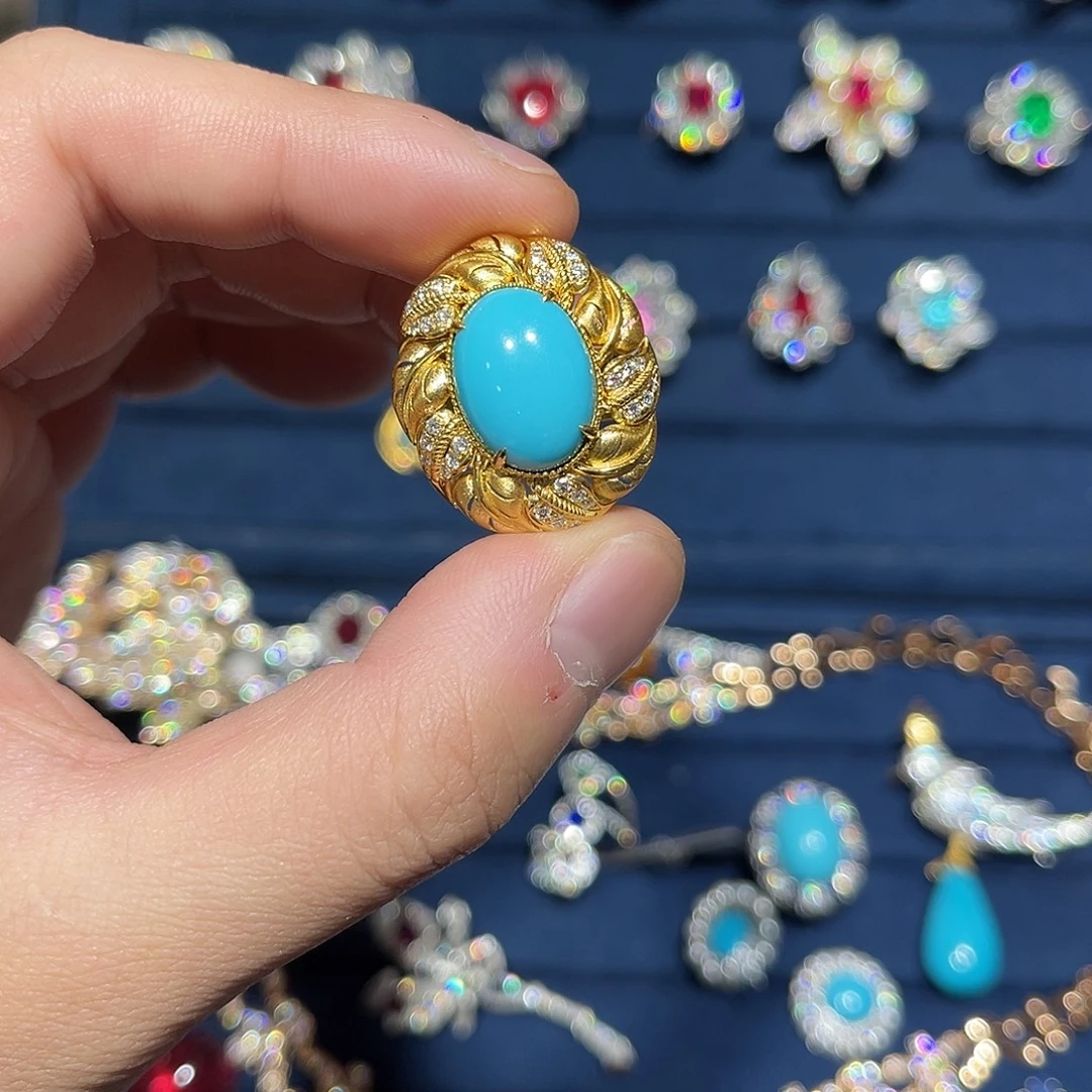 绿松石18K金镶嵌戒指对珠宝