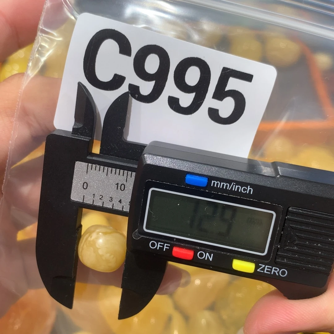 未镶嵌琥珀珠宝奇石