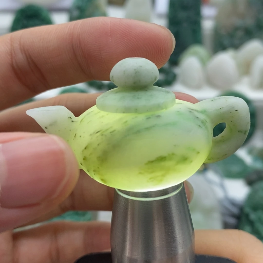 独山玉颈饰未镶嵌