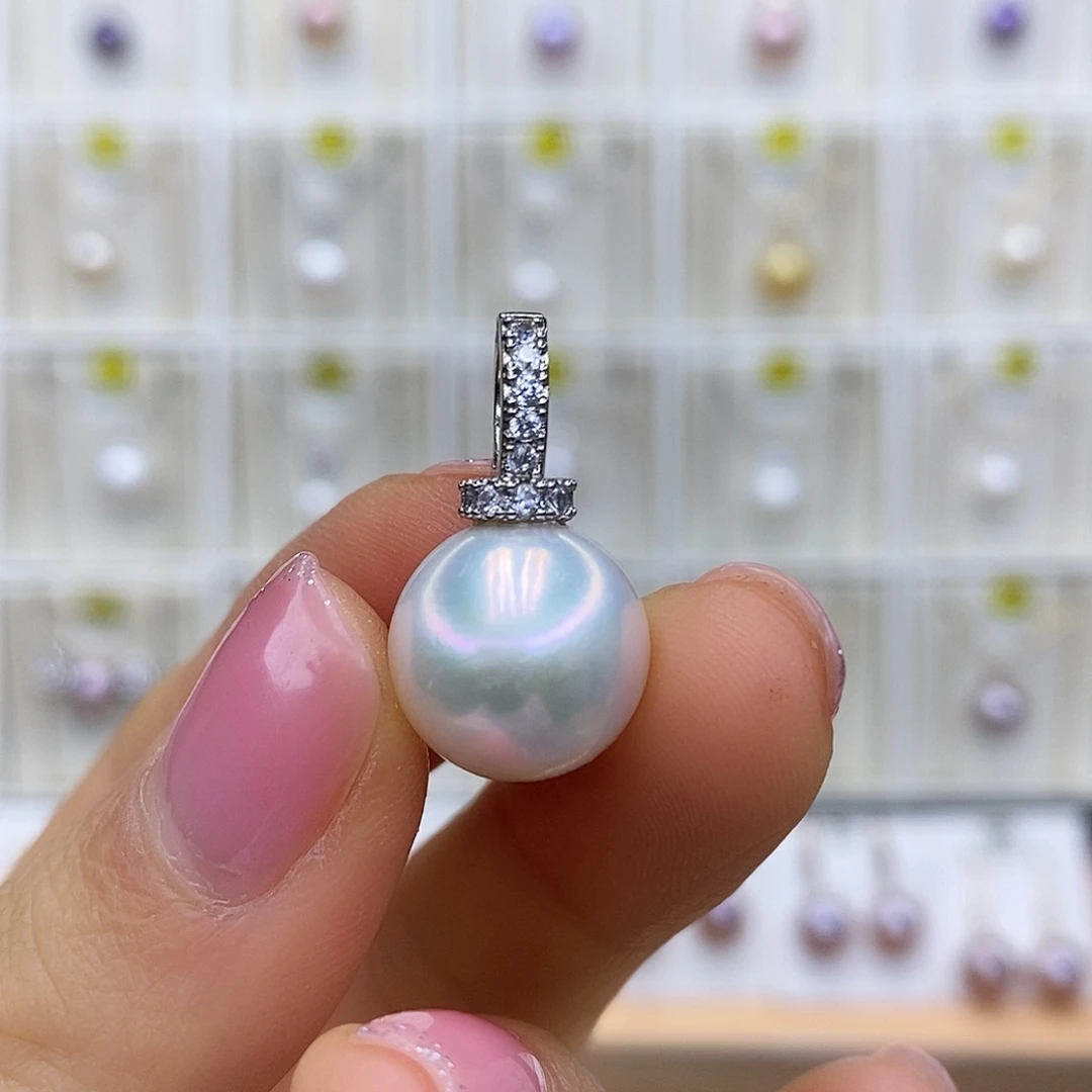 淡水珍珠吊坠(赠链)未镶嵌