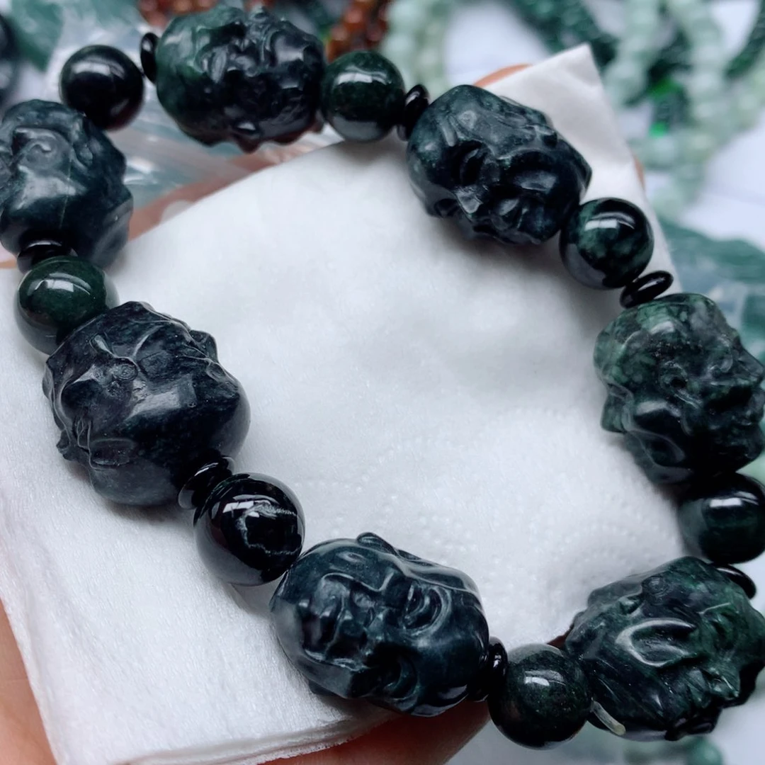 翡翠颈饰未镶嵌手串