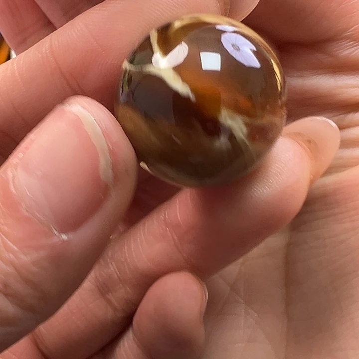 蜜蜡未镶嵌珠宝奇石