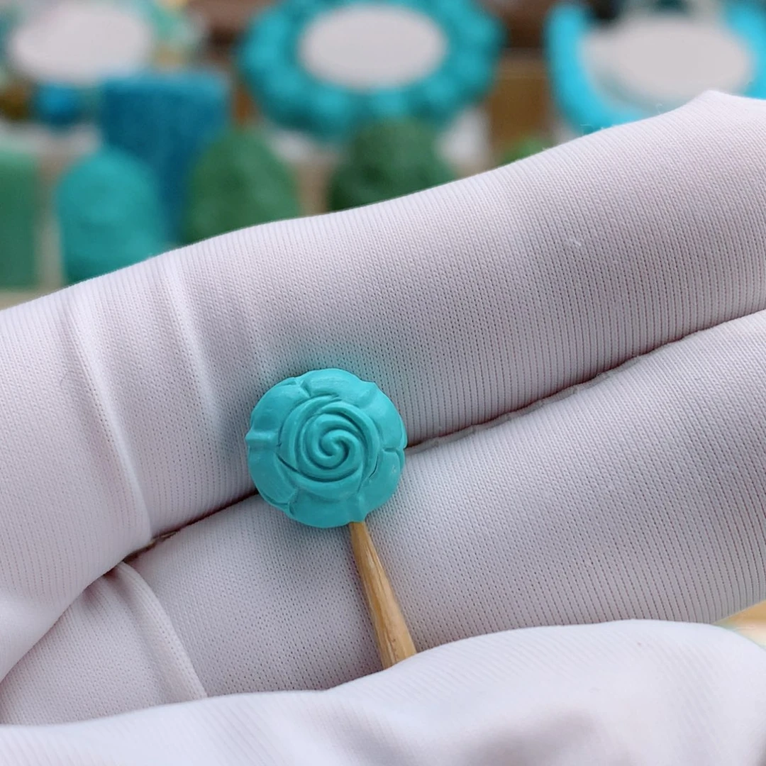 绿松石未镶嵌挂件