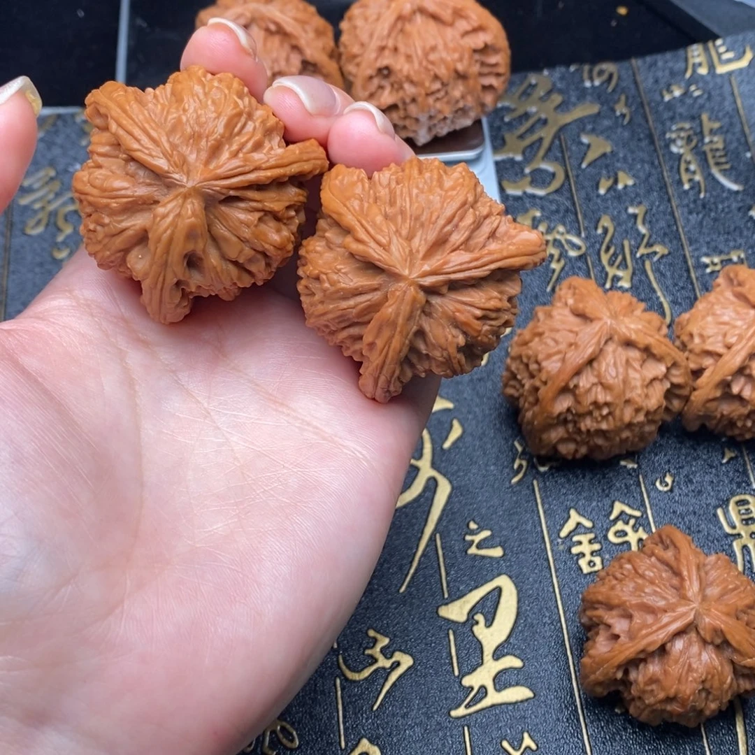 松***力文玩核桃吊坠1111