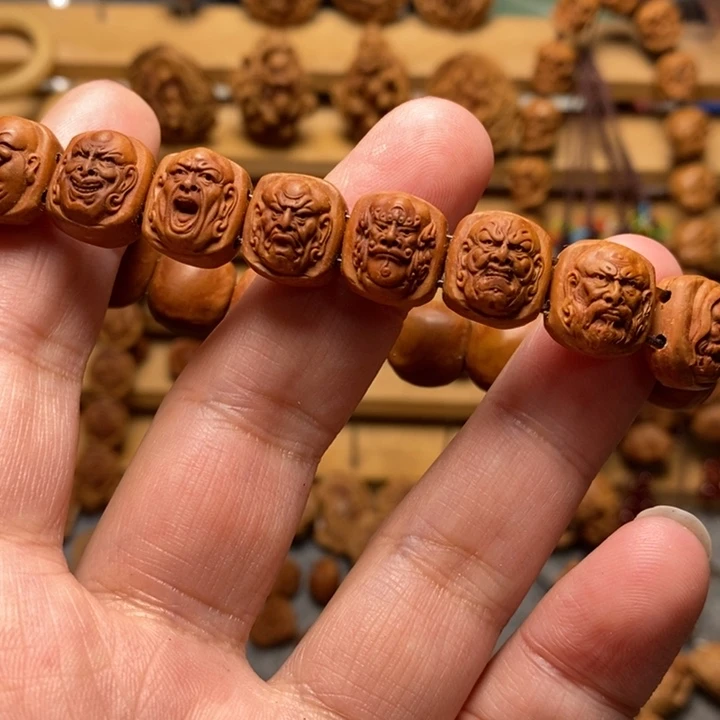 桃核雕刻十八罗汉小手牌