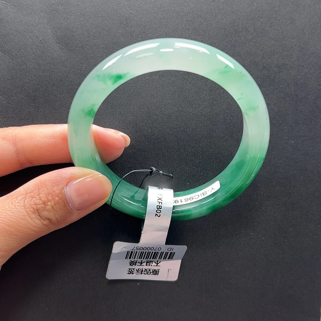 石英质玉未镶嵌手镯+56