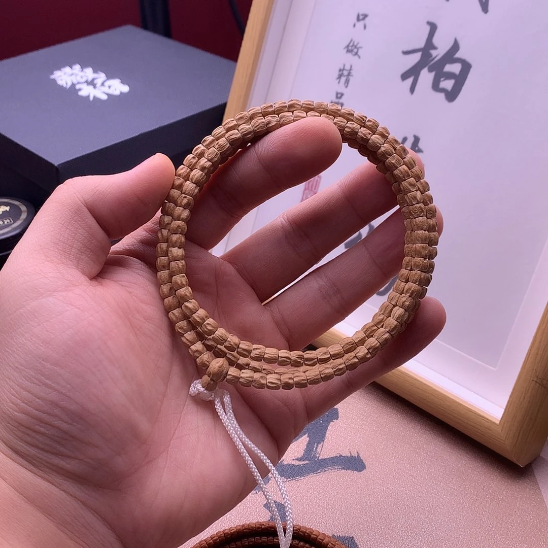 柏香籽/百香籽吊坠哈****哈树魔