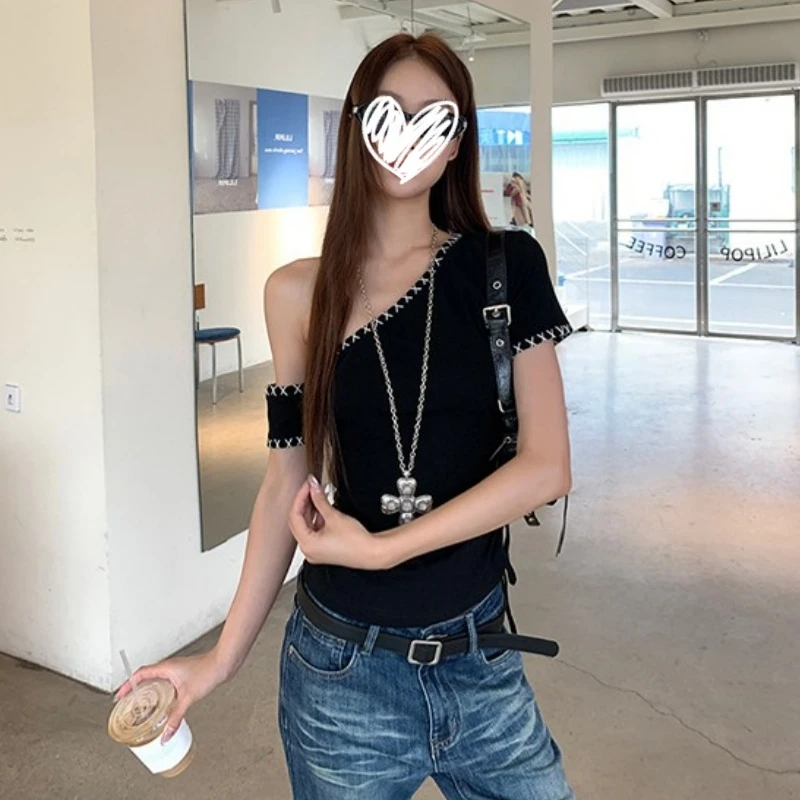 艺等2025新款美式辣妹纯欲斜肩短袖t恤高级设计感修身显瘦上衣潮