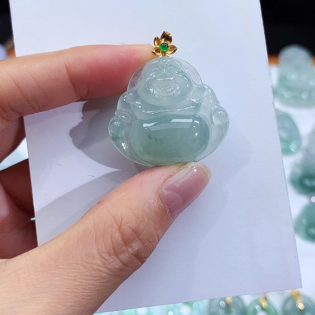 翡翠18K金镶嵌颈饰翡翠吊坠