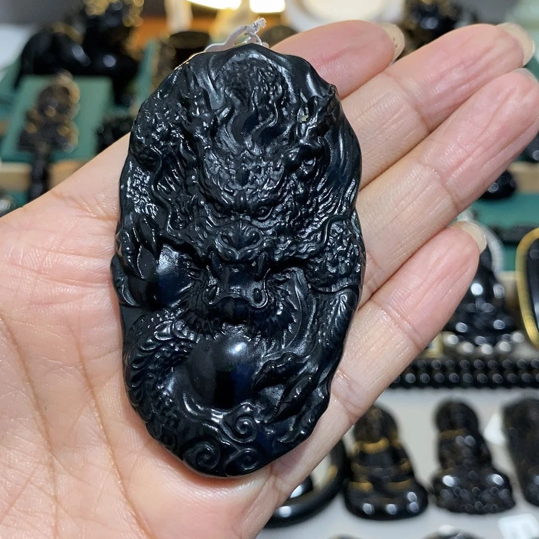 @***物蛇纹石玉未镶嵌颈饰