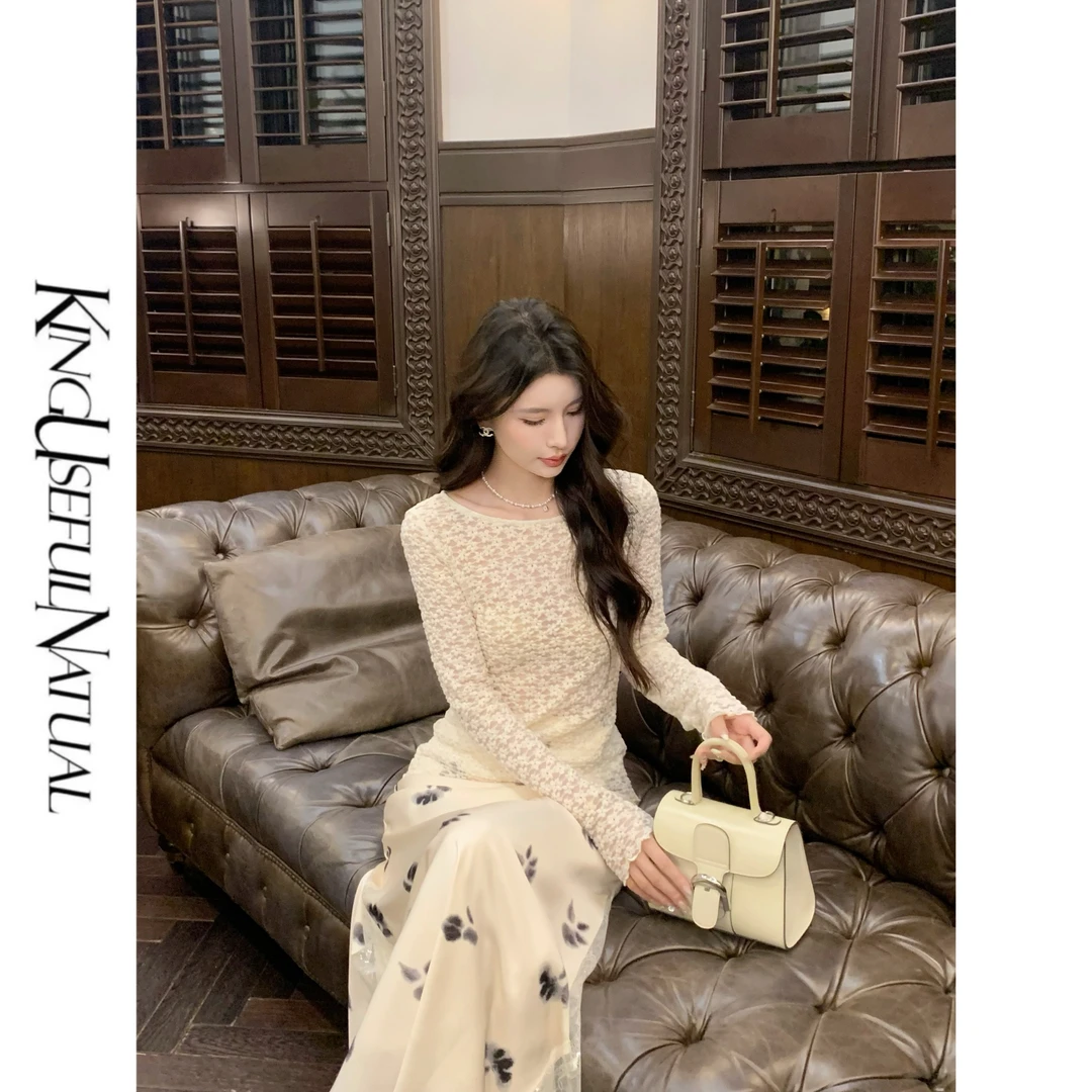 KUN【轻婉】气质实穿 立体剪裁高弹花朵蕾丝合身米色长袖打底上衣