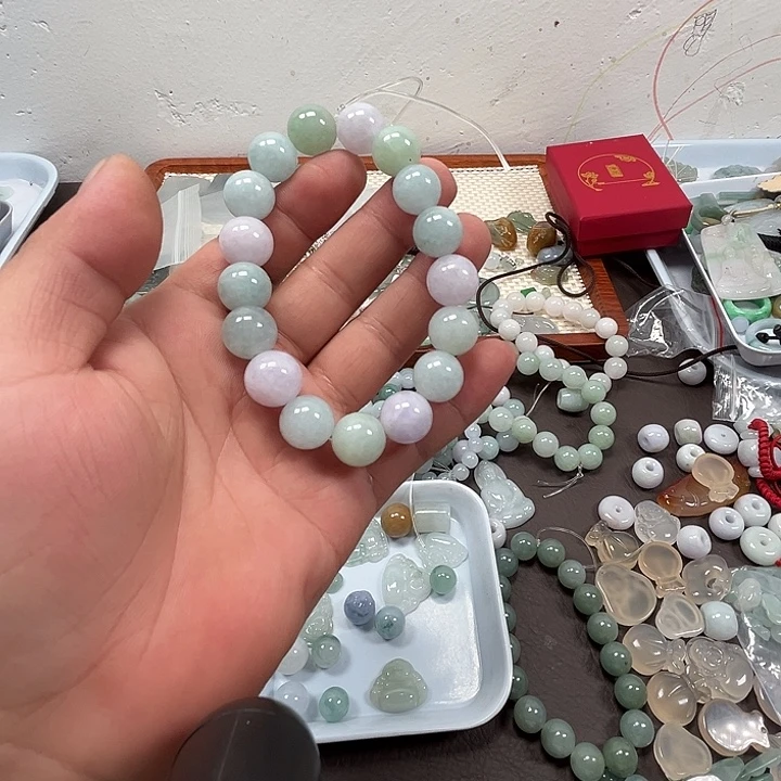 翡翠未镶嵌颈饰手串