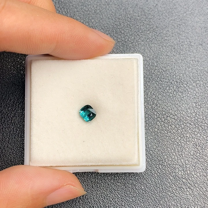 裸石未镶嵌碧玺0.85克拉