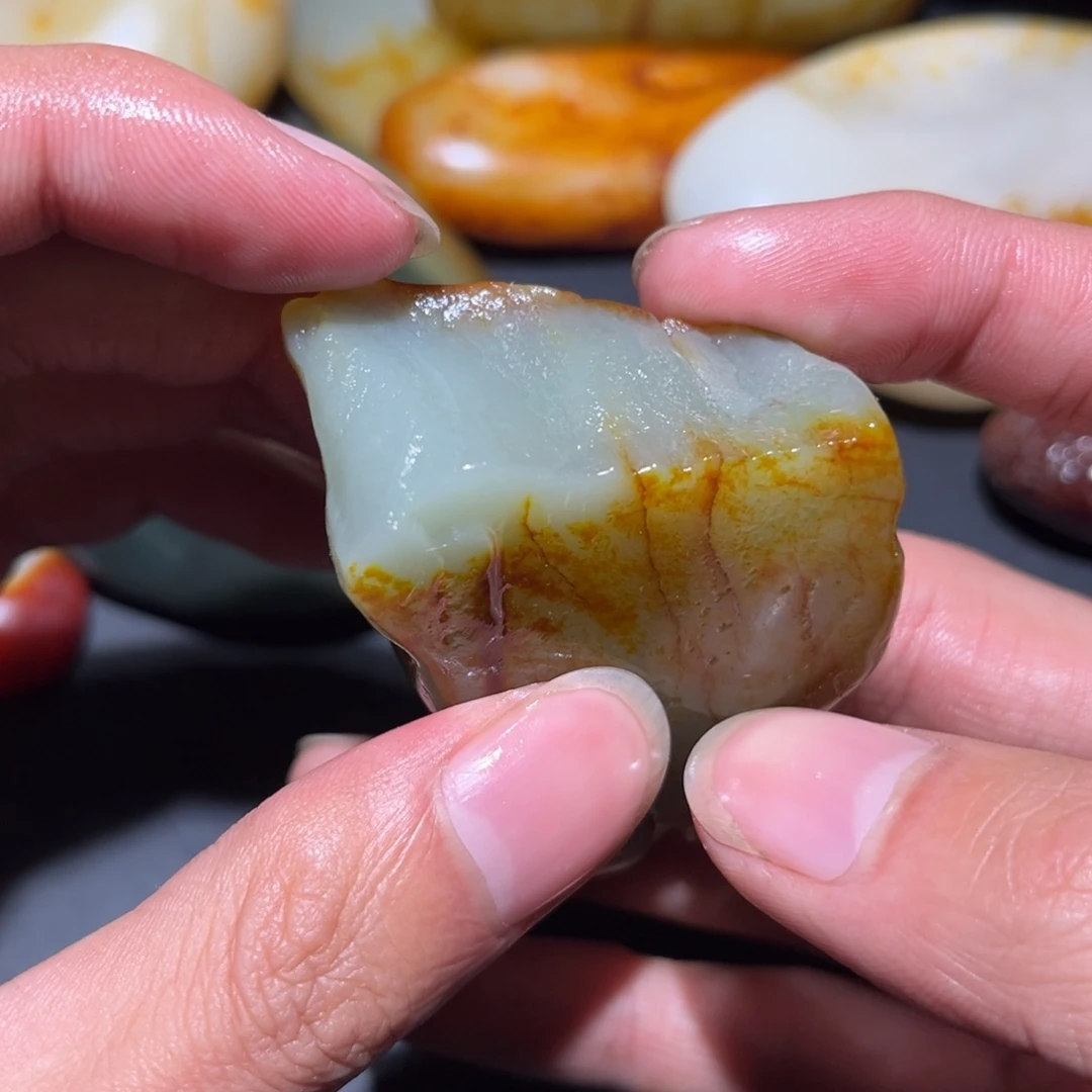 和田玉未镶嵌珠宝奇石