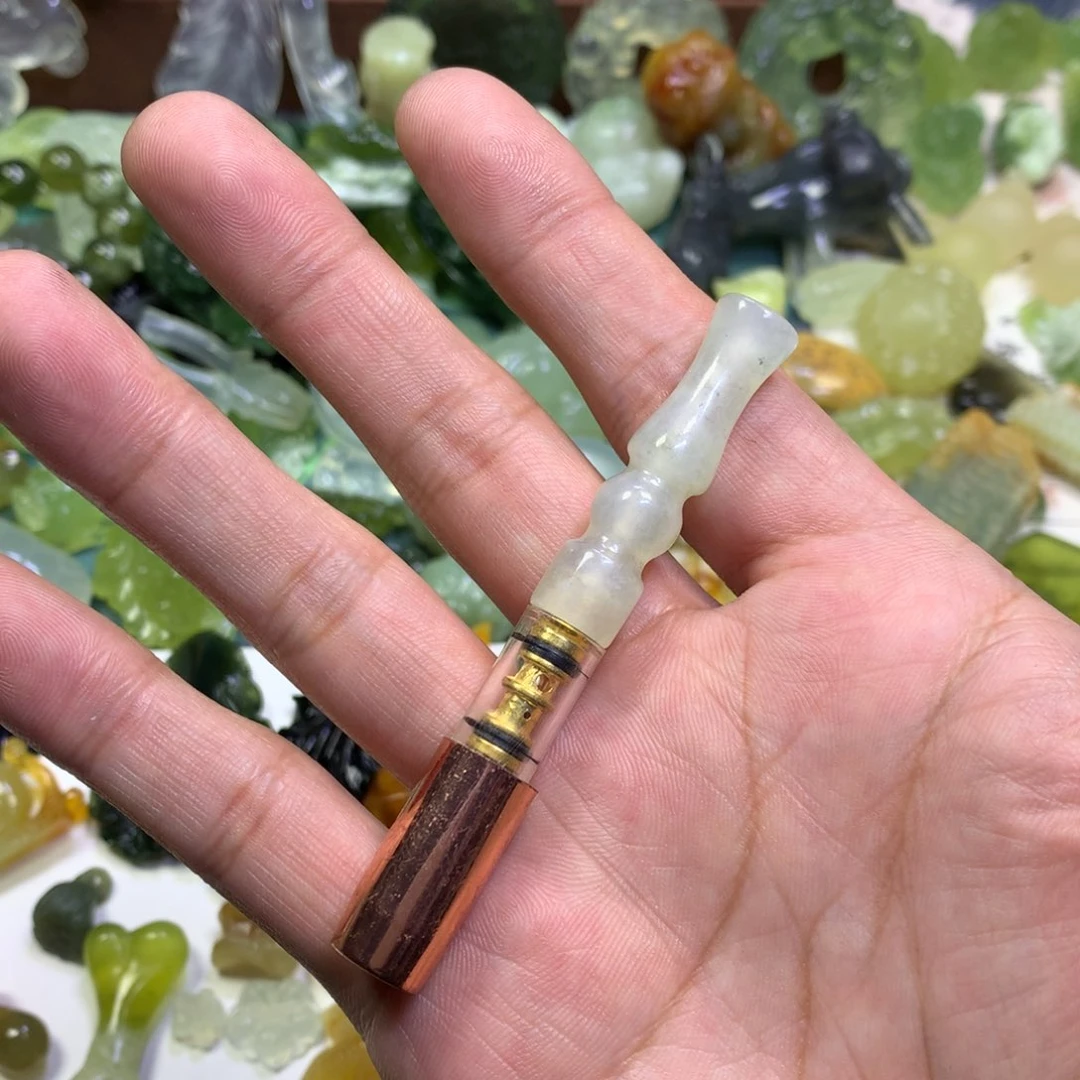 岫玉颈饰未镶嵌T****o烟嘴