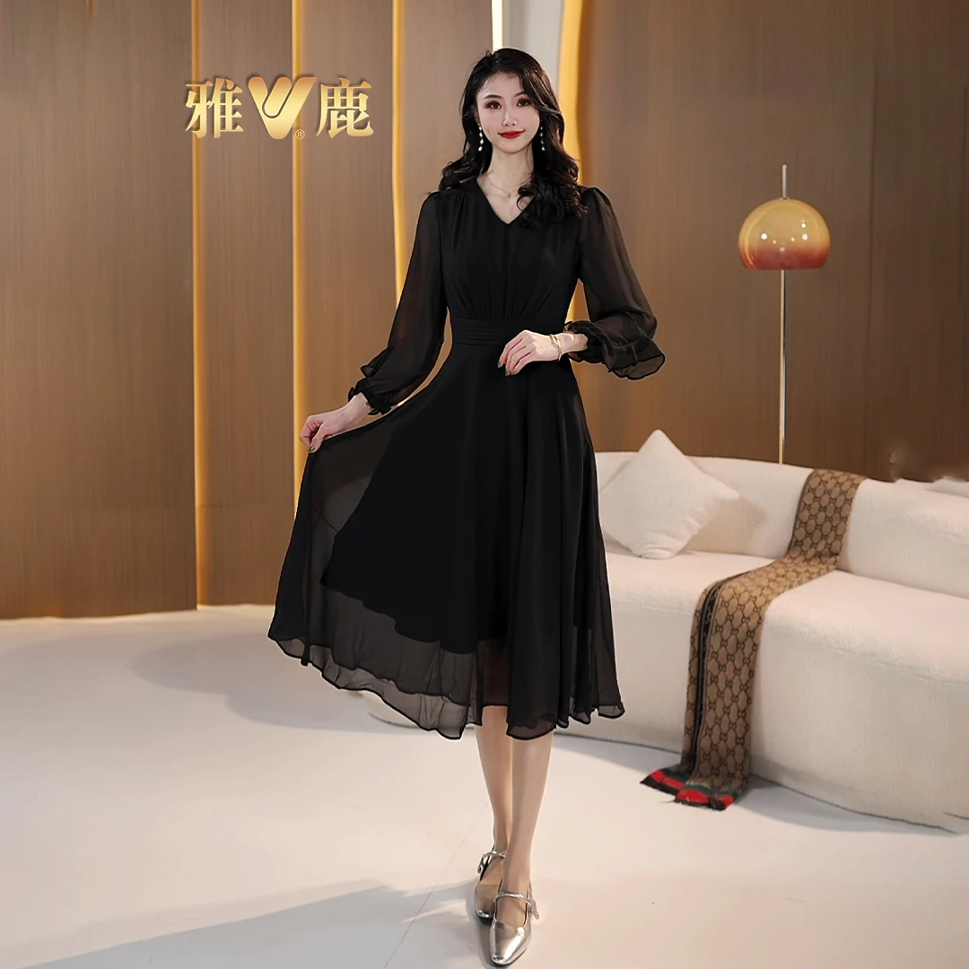 2025年春季新款纯色时尚气质显瘦轻奢长裙连衣裙