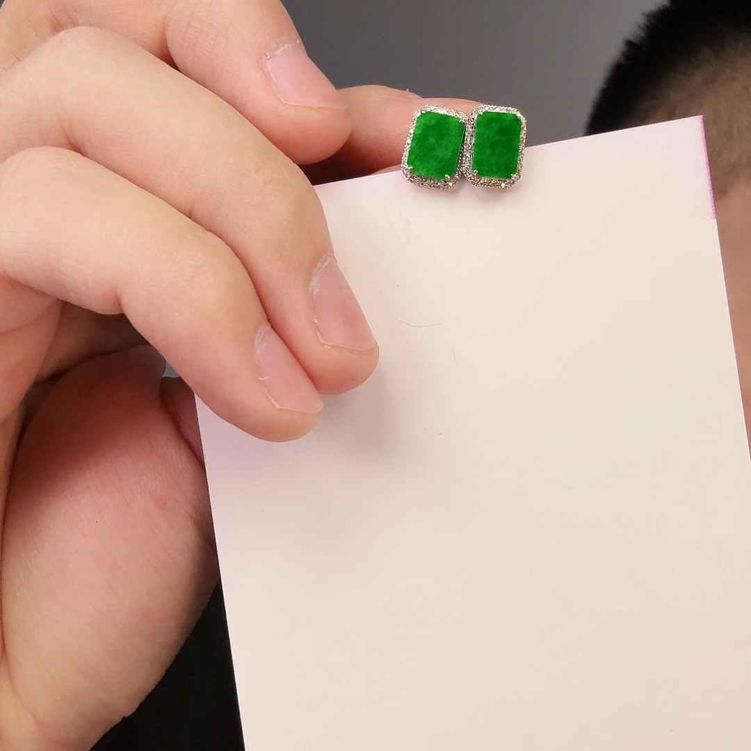 翡翠颈饰18K金镶嵌一对