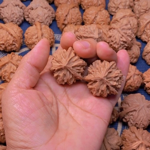 【闪购商品】吊坠文玩核桃G****层三棱36