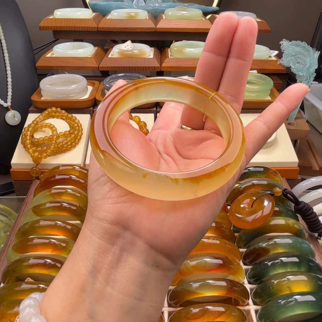 蛇纹石玉未镶嵌手镯65