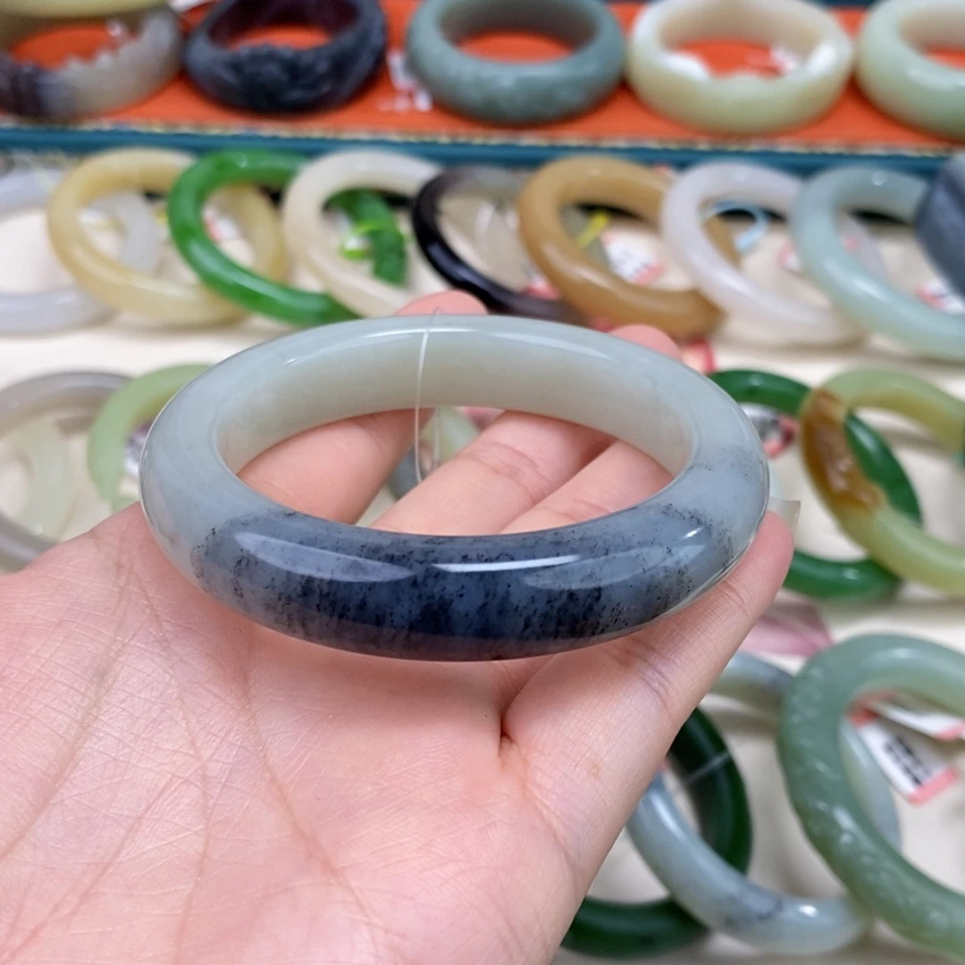 未镶嵌手镯和田玉56