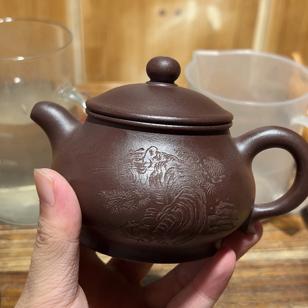 茶壶紫砂紫砂的味道很
