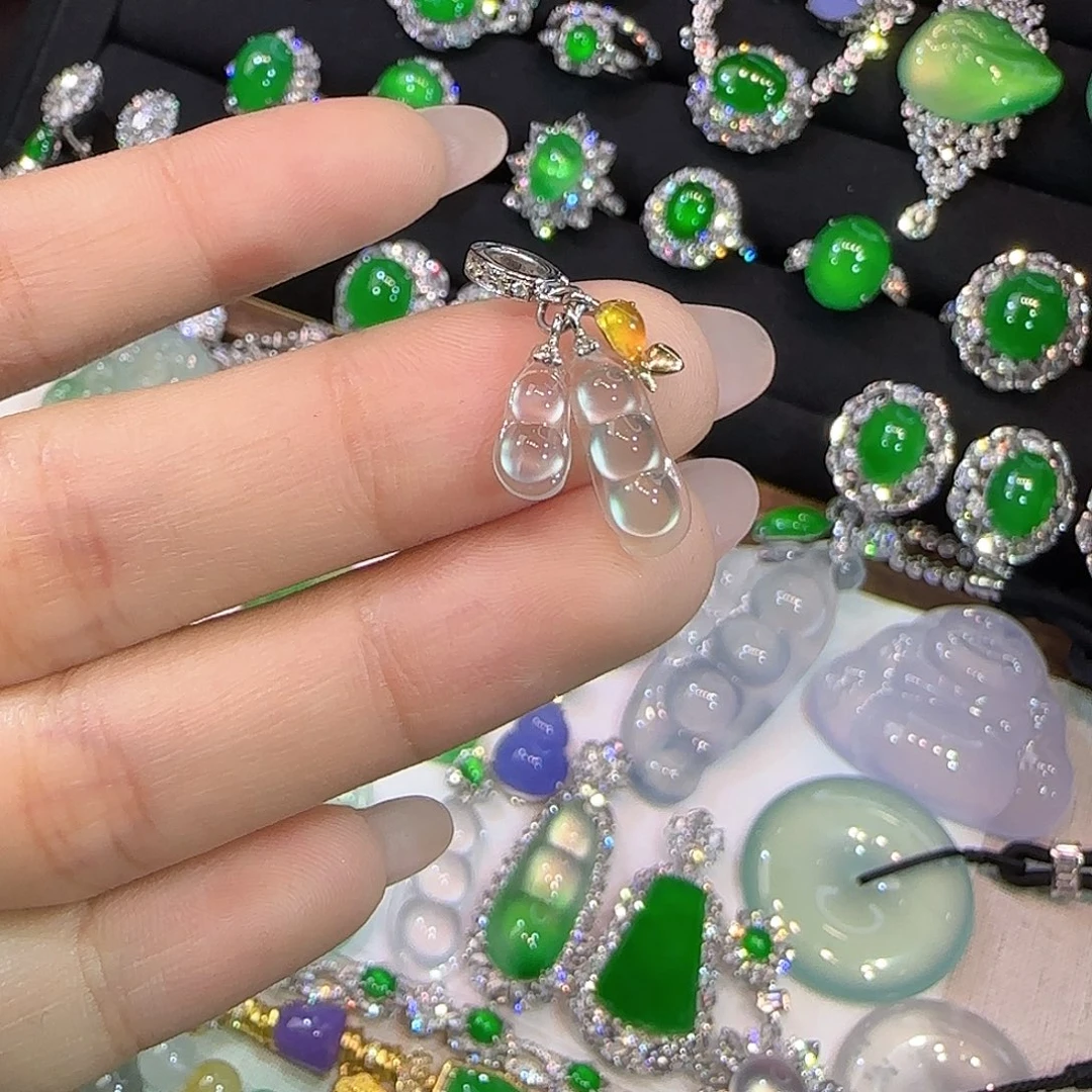 翡翠18K金镶嵌戒指特价不退不换